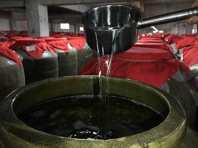 醬香型白酒的品嘗藝術與釀造工藝探析